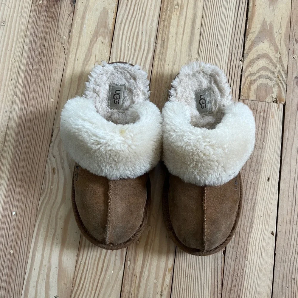 UGG Kids Cozy II Suede Sheepskin Slippers Chestnut Brown Size 2 1019065K comfort